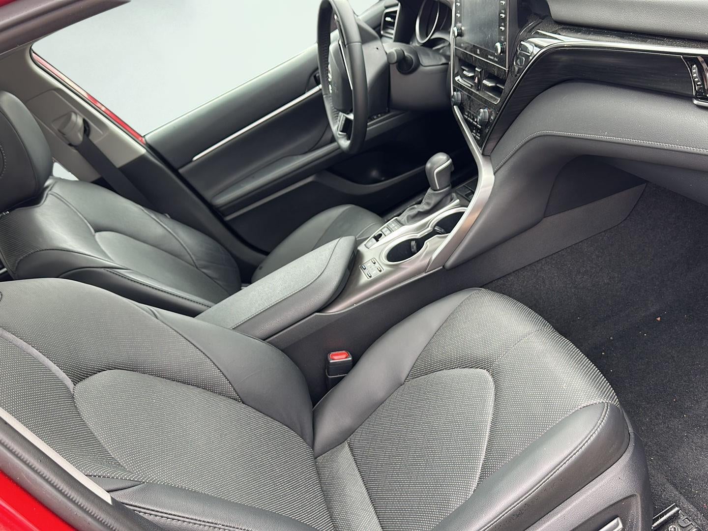 2023 Toyota Camry Hybrid XLE