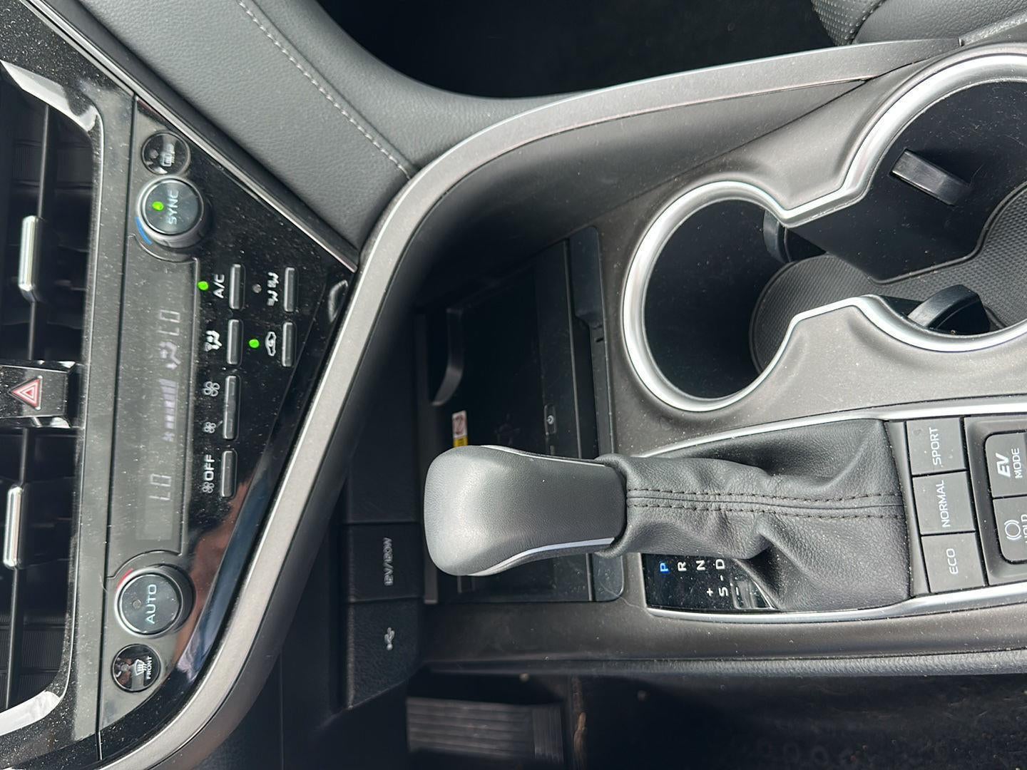 2023 Toyota Camry Hybrid XLE