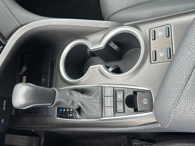 2023 Toyota Camry Hybrid XLE