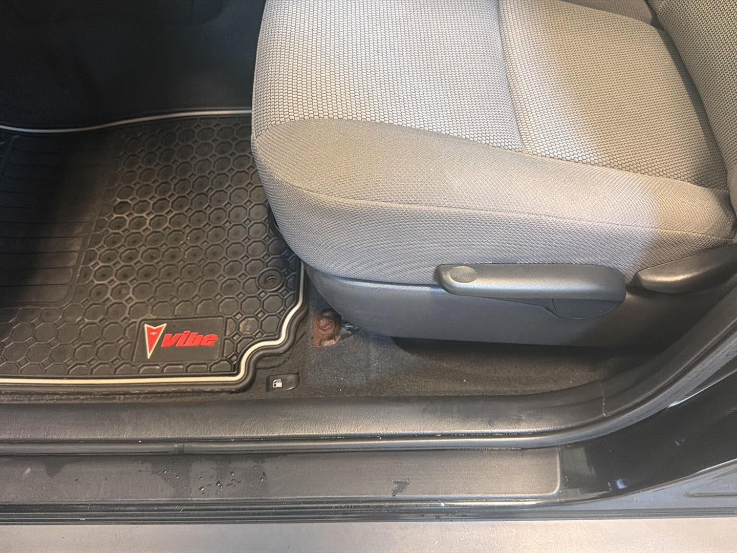 2007 Pontiac Vibe 20