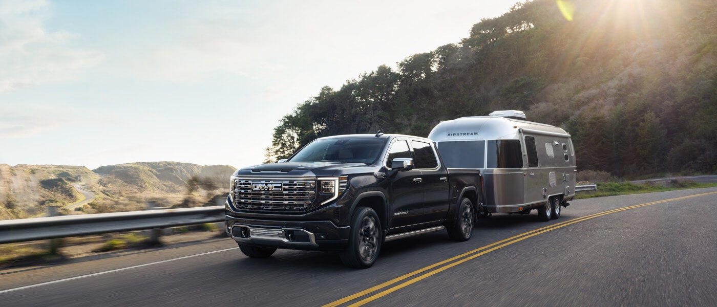  2026 GMC Sierra 1500 Exterior Towing A Trailer 